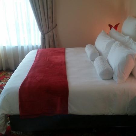 African Phoenix Guest Lodge Johannesburg Dış mekan fotoğraf