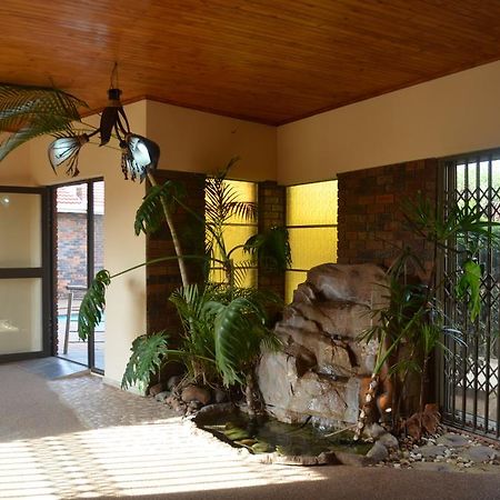 African Phoenix Guest Lodge Johannesburg Dış mekan fotoğraf