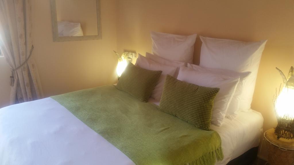 African Phoenix Guest Lodge Johannesburg Dış mekan fotoğraf