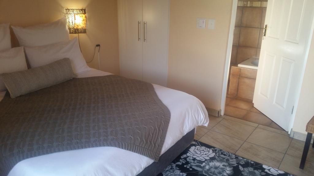 African Phoenix Guest Lodge Johannesburg Dış mekan fotoğraf