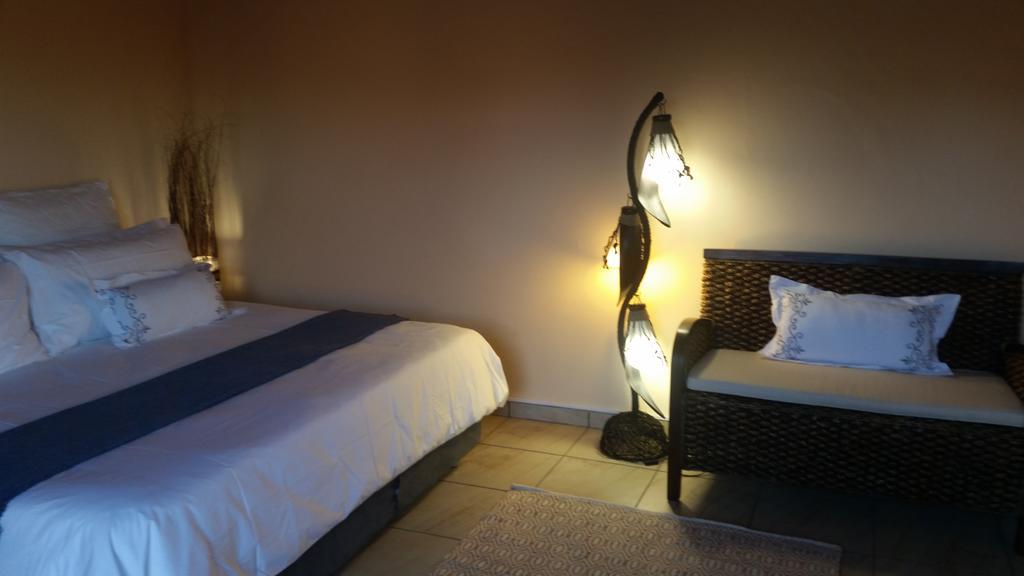 African Phoenix Guest Lodge Johannesburg Dış mekan fotoğraf