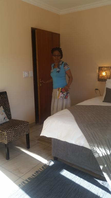 African Phoenix Guest Lodge Johannesburg Dış mekan fotoğraf