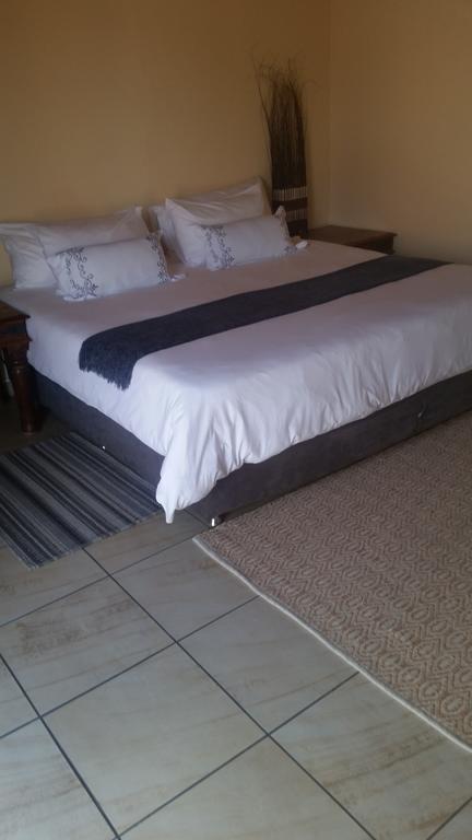 African Phoenix Guest Lodge Johannesburg Dış mekan fotoğraf