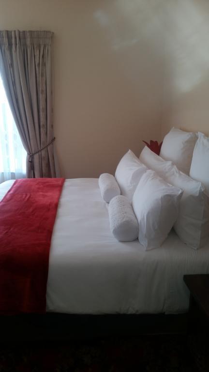 African Phoenix Guest Lodge Johannesburg Dış mekan fotoğraf