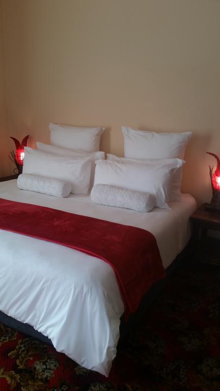 African Phoenix Guest Lodge Johannesburg Dış mekan fotoğraf