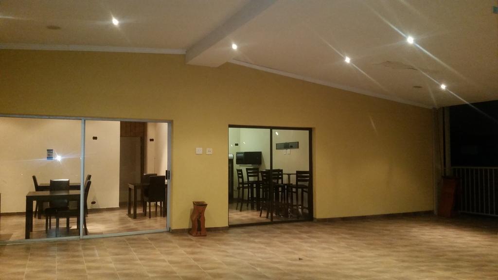 African Phoenix Guest Lodge Johannesburg Dış mekan fotoğraf