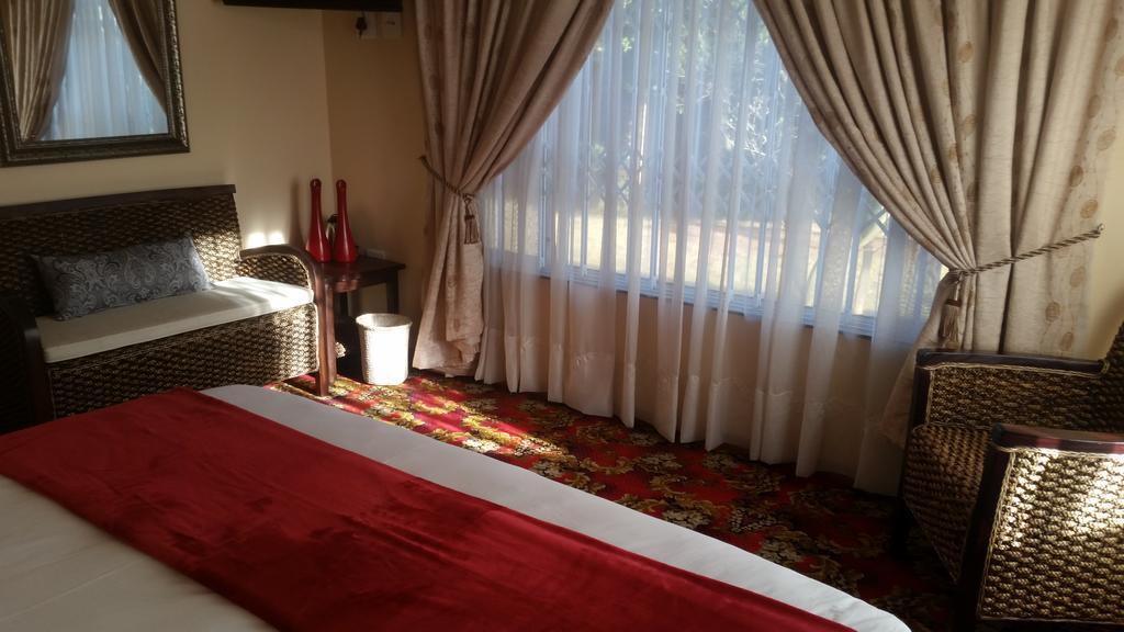 African Phoenix Guest Lodge Johannesburg Dış mekan fotoğraf